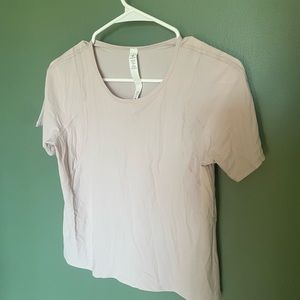 Lululemon tshirt